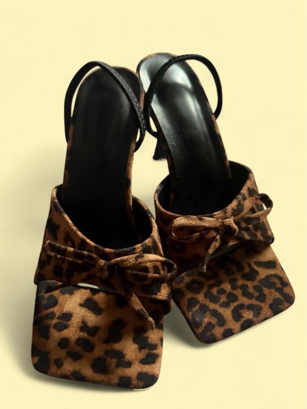 Leopard Print Slingback Heels with Bow Accent - Brown/Black